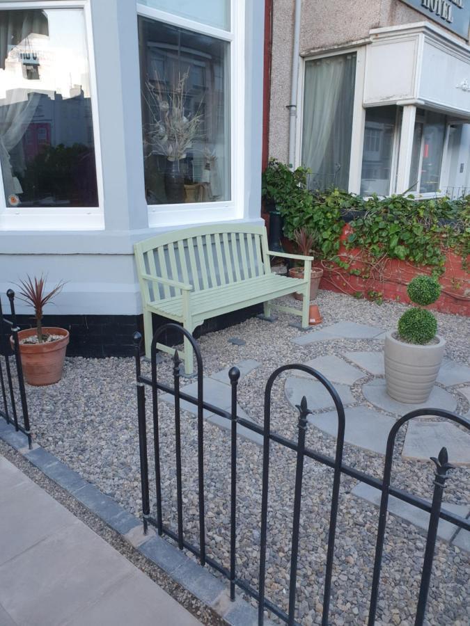 בלקפול J'S Mayfair Guest House מראה חיצוני תמונה