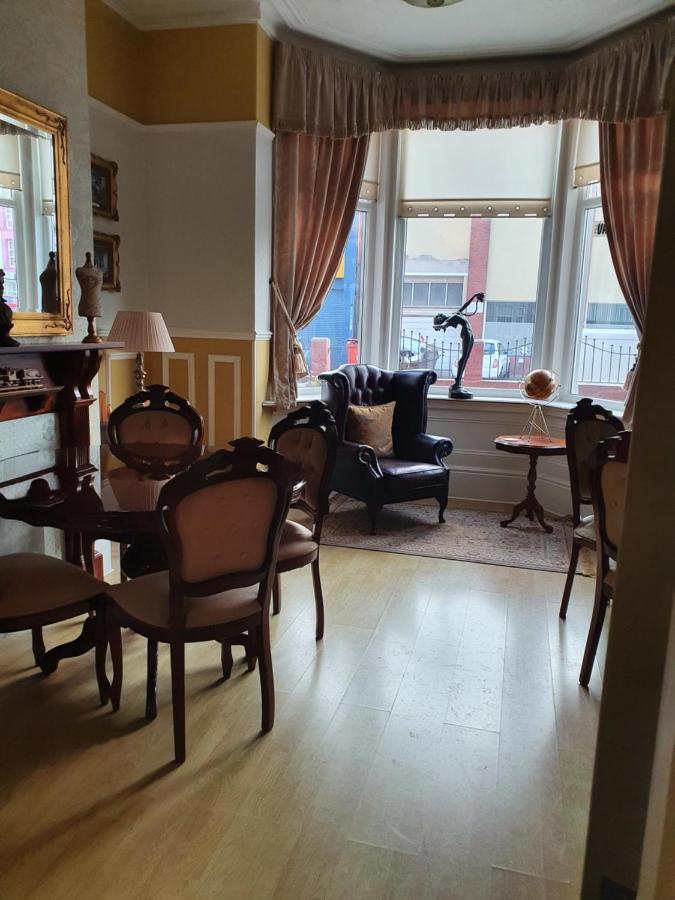 בלקפול J'S Mayfair Guest House מראה חיצוני תמונה
