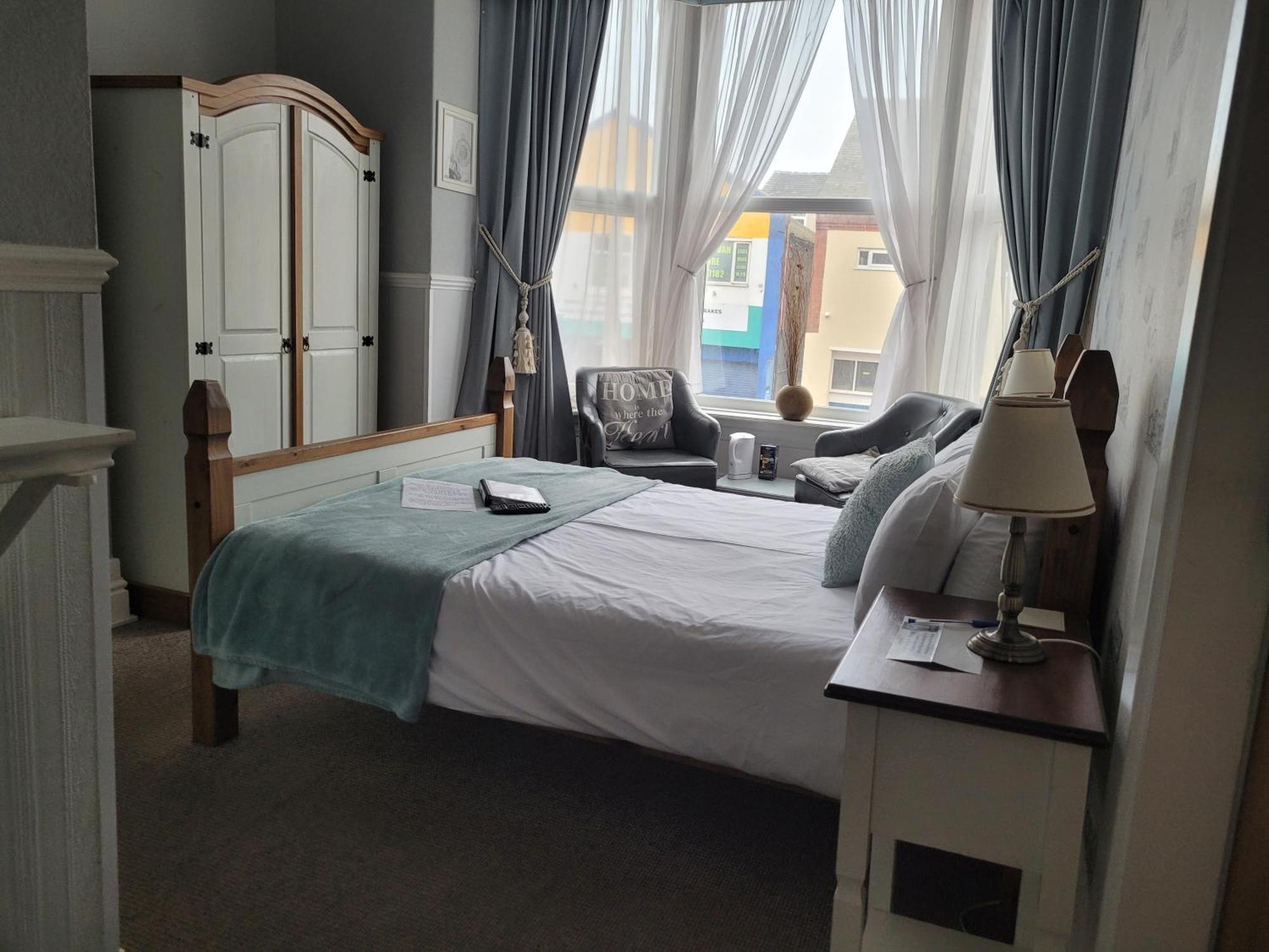 בלקפול J'S Mayfair Guest House מראה חיצוני תמונה