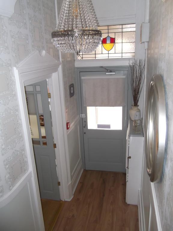 בלקפול J'S Mayfair Guest House מראה חיצוני תמונה